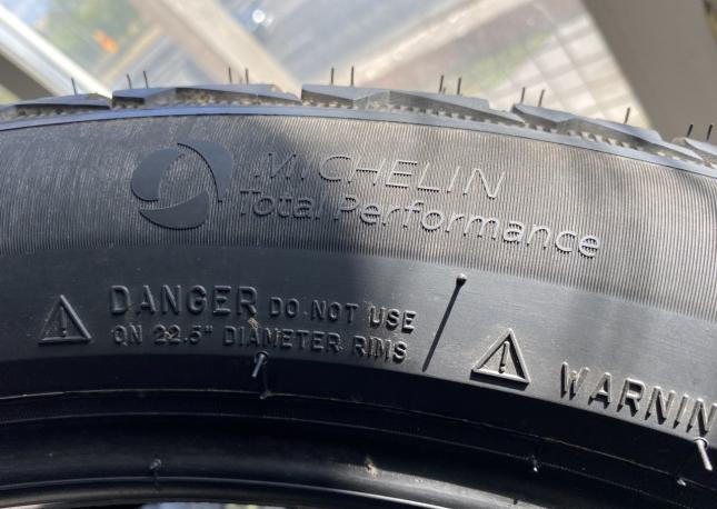 Michelin Pilot Alpin 5 285/40 R21 110V