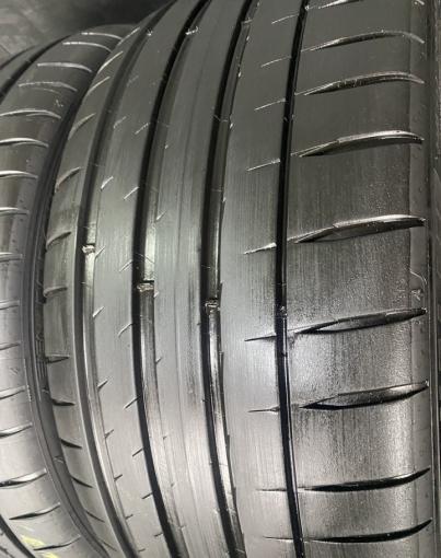 Michelin Pilot Sport 4 S 235/40 R19