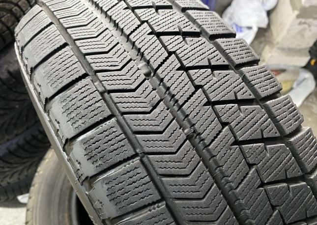 Bridgestone Blizzak VRX 205/65 R15 94Q