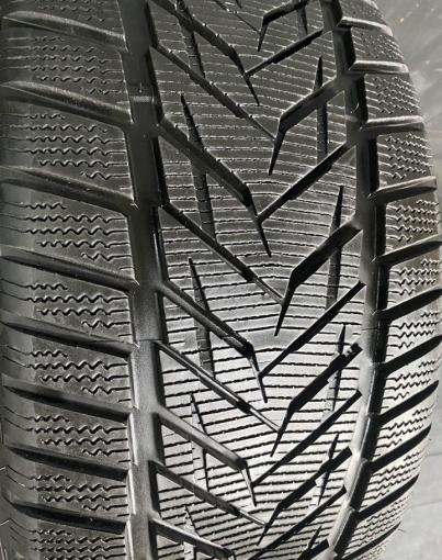 Vredestein Wintrac Xtreme S 235/40 R18