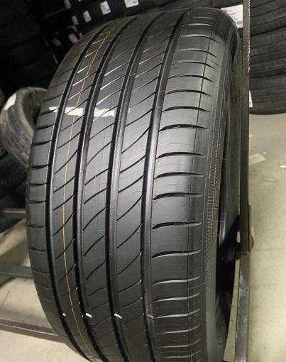 Michelin Primacy 4 225/50 R17