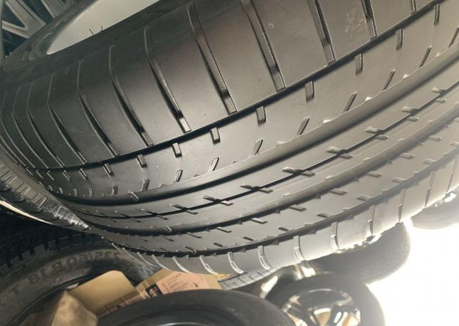 Goodyear Eagle F1 Asymmetric SUV 4x4 295/40 R22