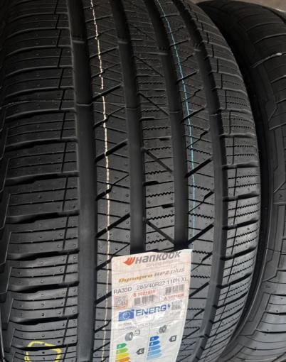 Hankook Dynapro HP2 RA33 285/40 R22