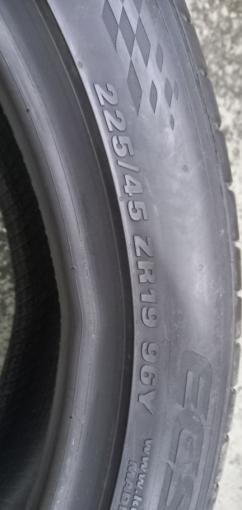 Kumho Ecsta PS71 225/45 R19 96Y