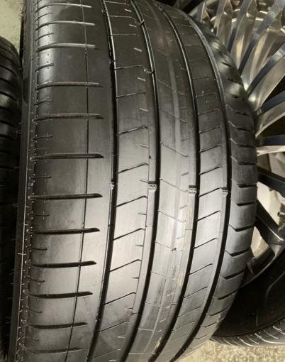 Pirelli P Zero PZ4 285/40 R23 и 325/35 R23 111Y