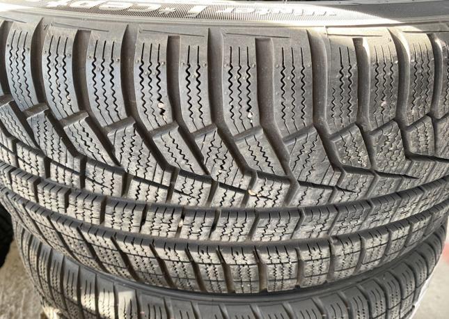 Hankook Winter I&#39;Cept Evo2 W320 225/45 R18