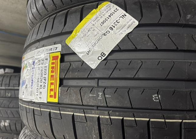 Pirelli P Zero PZ4 255/40 R20 и 285/35 R20 Y