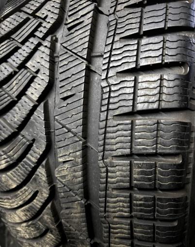 Michelin Pilot Alpin Radial XSE 235/35 R19