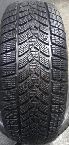 Goodyear UltraGrip Performance 235/60 R18 107T