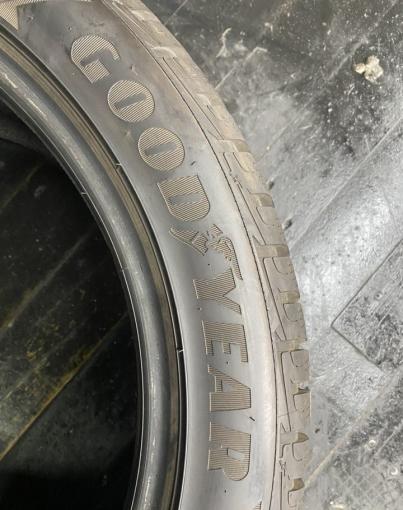 Goodyear UltraGrip Performance 255/45 R19