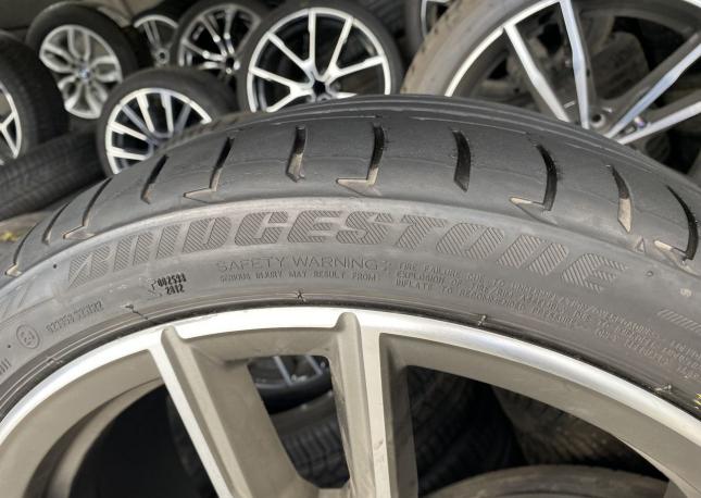 Bridgestone Potenza S001 255/35 R19 и 225/40 R19 92Y