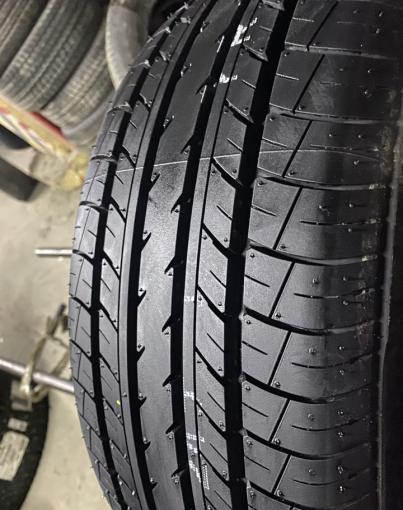 Yokohama dB Decibel E70 215/55 R17