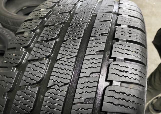 Kumho I&#39;Zen KW27 235/45 R18 98W