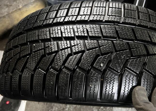 Hankook Winter I&#39;Cept Evo2 W320 215/45 R17