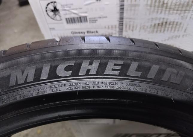 Michelin Pilot Sport 4 225/45 R19 96W
