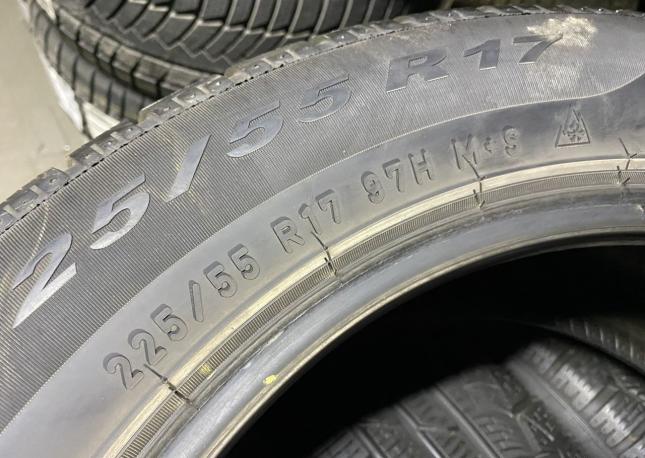 Pirelli Winter Sottozero 240 Serie II 225/55 R17 97H