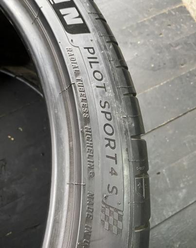 Michelin Pilot Sport 4 S 305/30 R19