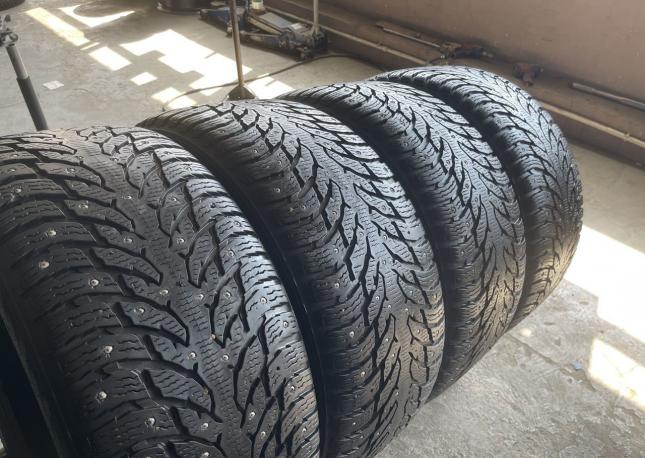 Nokian Tyres Hakkapeliitta 9 SUV 285/40 R21 109T