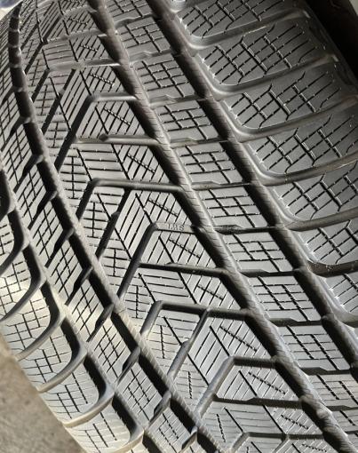 Pirelli Scorpion Winter RFT 275/40 R20 и 315/35 R20 V