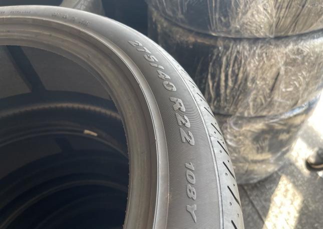 Pirelli P Zero 275/40 R22 108Y