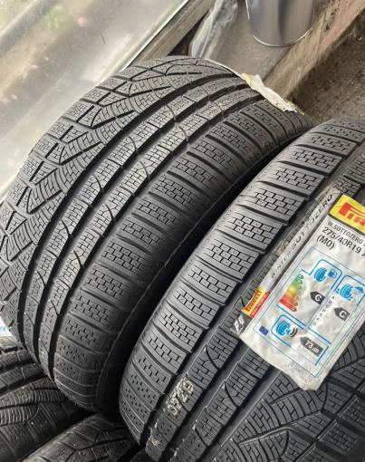 Pirelli Winter Sottozero II 245/45 R19 и 275/40 R19 V