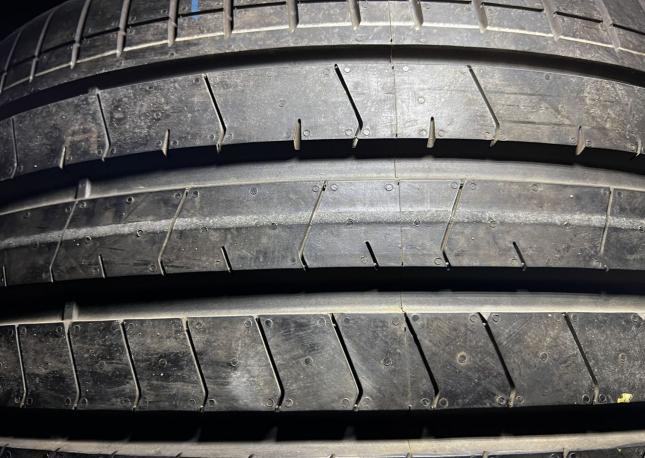 Pirelli P Zero PZ4 275/35 R20