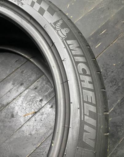 Michelin Pilot Super Sport 255/45 R19