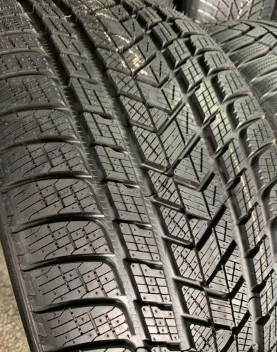 Pirelli Scorpion Winter RFT 285/45 R21