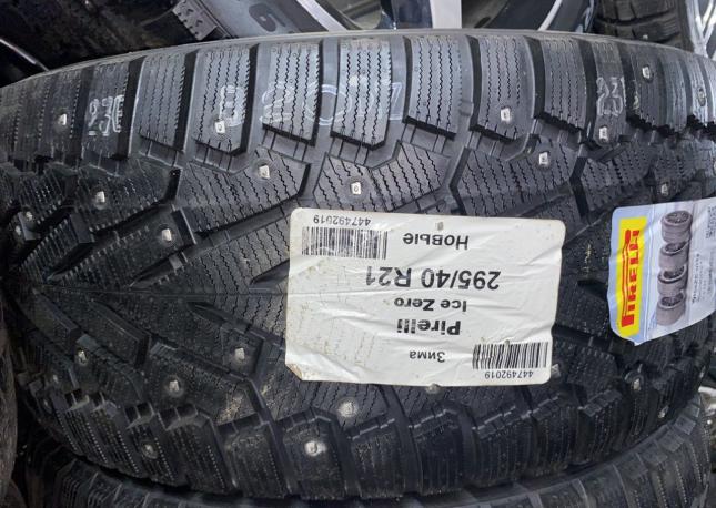 Pirelli Ice Zero 295/40 R21 111H