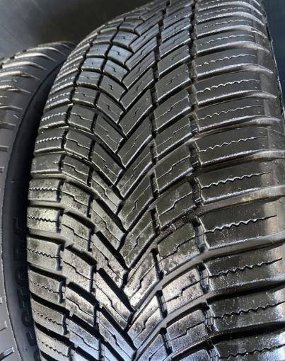 Bridgestone Weather Control A005 225/55 R19