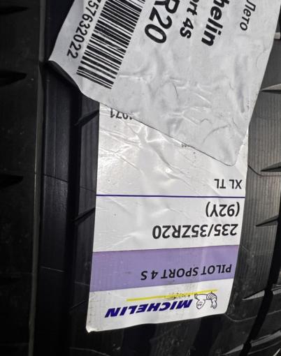 Michelin Pilot Sport 4 S 235/35 R20