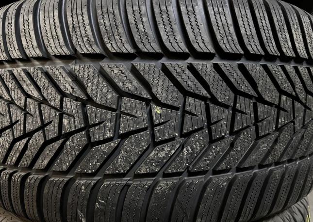 Hankook Winter I&#39;Cept Evo 3 W330A 315/40 R21 и 275/45 R21