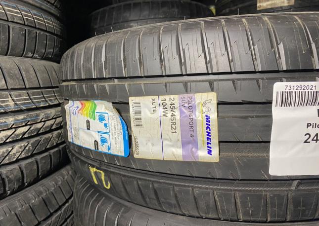 Michelin Pilot Sport 4 245/45 R21 104W