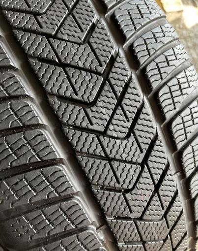 Pirelli Scorpion Winter RFT 275/40 R21 107V