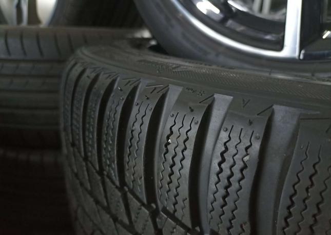 Bridgestone Blizzak LM-001 Evo 225/45 R18 и 255/40 R18