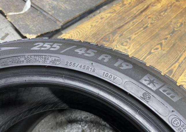 Michelin Alpin A4 255/45 R19 100V