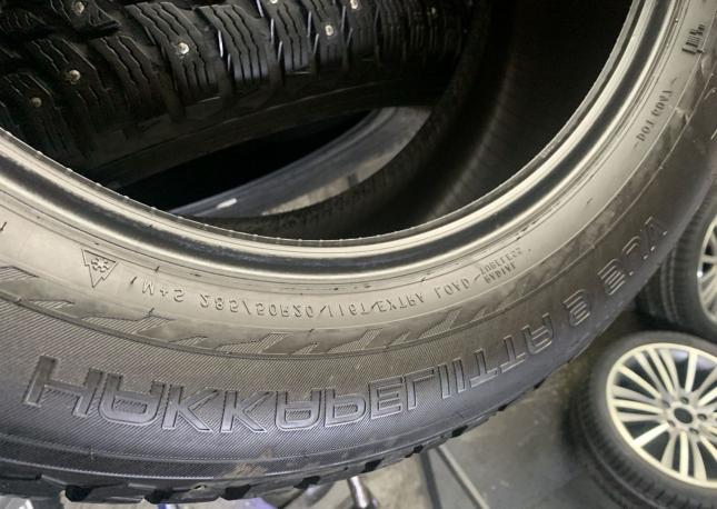 Nokian Tyres Hakkapeliitta 9 285/50 R20