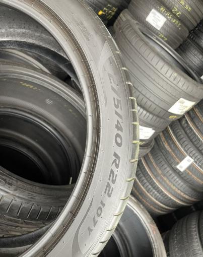 Pirelli P Zero PZ4 275/40 R22 107Y