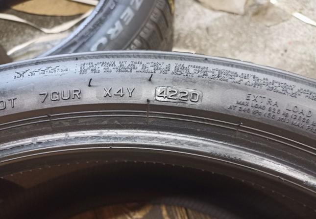 Bridgestone Blizzak LM005 RFT 265/40 R21