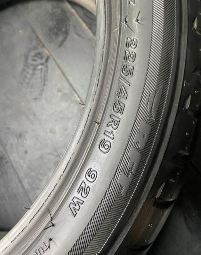 Bridgestone Potenza S001 225/45 R19