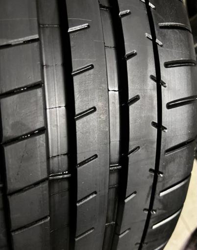 Michelin Pilot Super Sport 255/40 R19