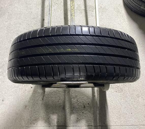 Michelin Primacy 4 215/60 R17