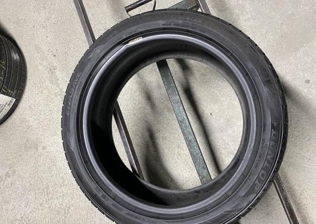 Dunlop Enasave EC204 215/45 R17