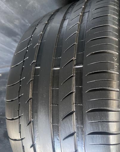 Michelin Pilot Sport 2 235/35 R19