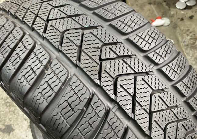 Pirelli Winter Sottozero 3 245/45 R19 и 275/40 R19 102V