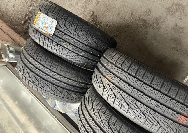 Pirelli Winter Sottozero II 245/45 R19 и 275/40 R19 V