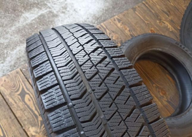 Bridgestone Blizzak VRX2 185/65 R15