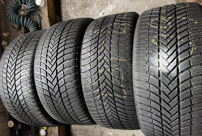 Bridgestone Blizzak LM-005 265/40 R21