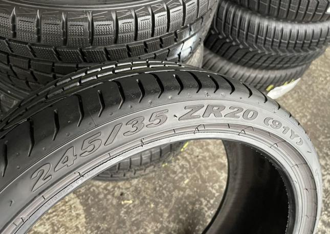 Pirelli P Zero 245/35 R20 и 305/30 R20 Y