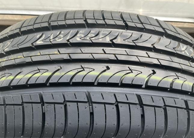 Roadstone Classe Premiere CP672 215/55 R17 94V